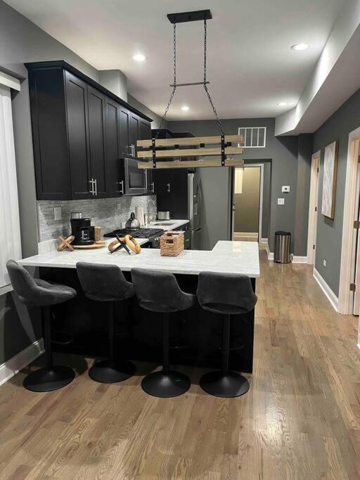 Neutral Spiraled Vibes Appartement Chicago Buitenkant foto